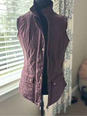 Barbour Quilted Sleeveless Vest in Plum
